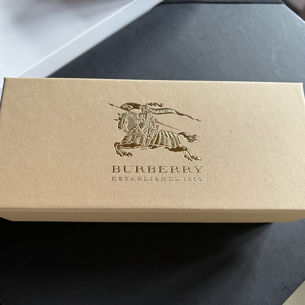 Burberry box